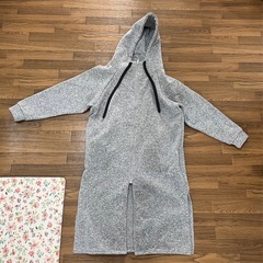 ロングパーカー　美品　S-Mの画像