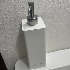 無印良品　マグネットディスペンサー　ボディソープの画像