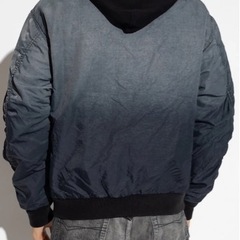 服/ファッション ジャンパー メンズの画像