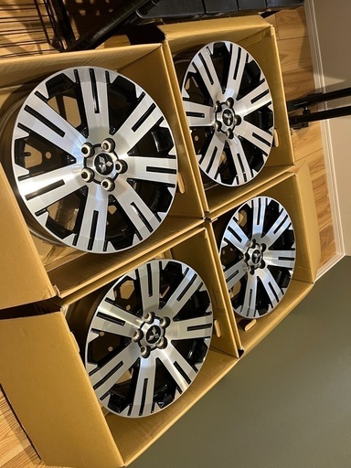 18インチホイール/デリカ後期取外品/美品