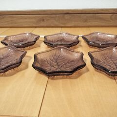 【取り引き予定】昭和レトロ　ガラス小皿の画像