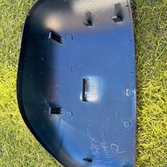 デリカD5  サイドミラーカバーの画像