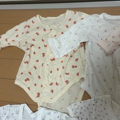 再投稿①ベビー服 ロンパース　70サイズ肌着7枚まとめ売りの画像