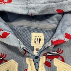 ベビーギャップ🦀パーカー80の画像