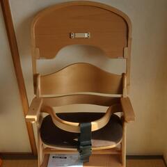 ベビーチェア ファニカ （ブラウン）テーブルカバー付の画像