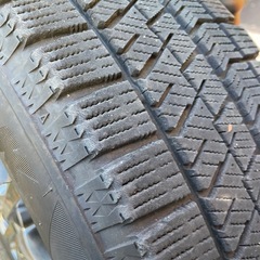 スタッドレスタイヤ　BLIZZAK VRX2　195 65 16の画像