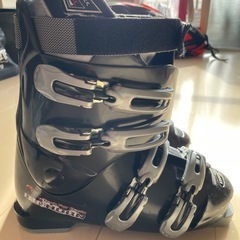 スキー板、ストック、スキーブーツ、カバー付の画像