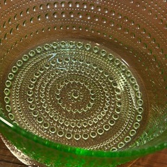 iittala グリーンガラス ドットボウルの画像