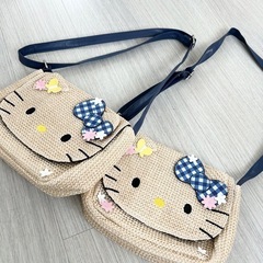 【新品】双子ちゃんにも💕kittyちゃんショルダー長さ調整可能❣️姉妹でもOK♡2つあります！！　値下げしました！！の画像