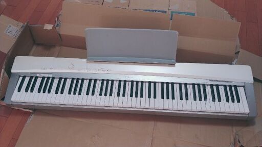 カシオ　電子ピアノ　Privia PX-130 ホワイト　88鍵
