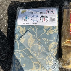 カーテン3つセットの画像