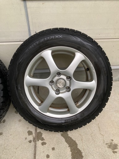 アルミホイール付スタッドレスタイヤ 215/60R16