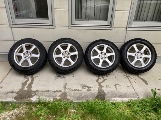 アルミホイール付スタッドレスタイヤ 215/60R16