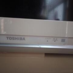 東芝　レグザ　液晶テレビ　白　中古　2009年製の画像