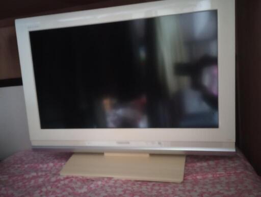 東芝　レグザ　液晶テレビ　白　中古　2009年製