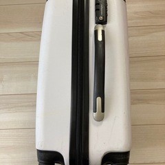 キャリーケース
の画像