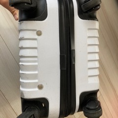 キャリーケース
の画像
