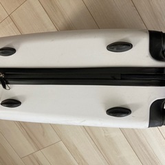 キャリーケース
の画像