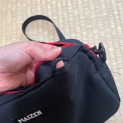 キッズショルダーバッグ（穴あき）の画像