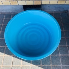 大きなプラスチックのタライ 桶 直径58cm×深さ19cmの画像