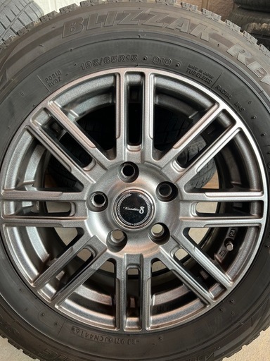 ブリヂストン　スタッドレスタイヤ　4本セット