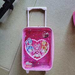 デリシャスパーティプリキュアのキャリーケースとヒーリングっどプリキュア