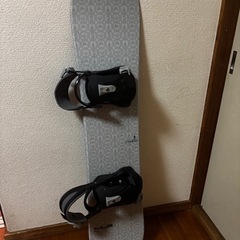 スノーボード　板　2点　ビンディング付きの画像