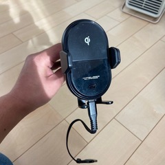 車載向け充電付携帯ホルダー