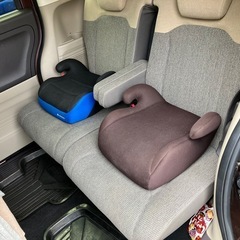 ジュニアシートx2の画像