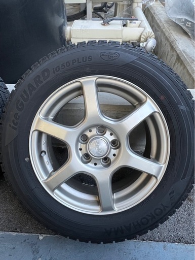 スタッドレスタイヤ　4本セット