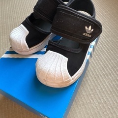 adidasサンダル12センチ