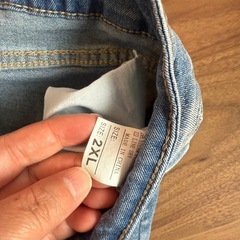 ジーンズ ストレートとブーツカットの画像