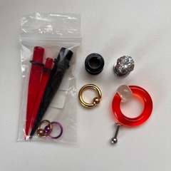 ボディピアス　拡張器