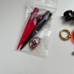 ボディピアス　拡張器の画像