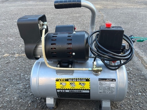 オイルレスエアコンプレッサー　高儀　10L