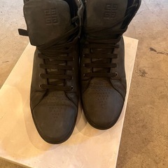 Givenchyジバンシー_ハイカット スニーカー