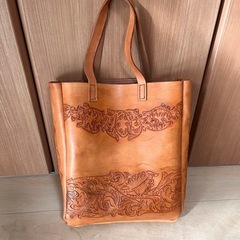 トートバッグ　本革