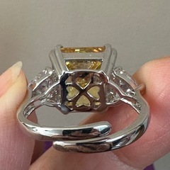 新品未使用　金運アップリング ゴージャス感 ブリンブリン キラキラ 輝き 人工シトリンダイヤ黄結晶石【フリーサイズ】人工石  韓国 ジュエリー レディース アクセサリー　ジュエリー箱付きの画像