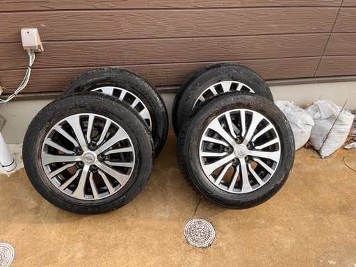 日産セレナHFC26  16インチ純正ホイール　相談中