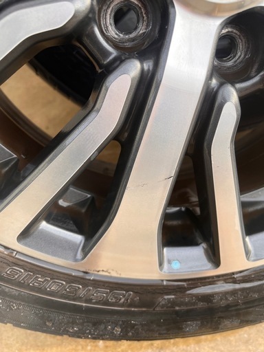 日産セレナHFC26  16インチ純正ホイール　相談中