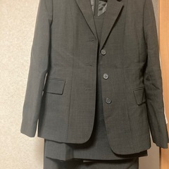 7号のスーツ　3点セット