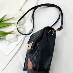 値下げ⤵️【新品】斜めがけポシェット　早めの取引希望の画像