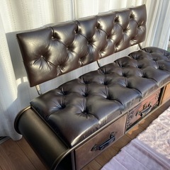 レトロなソファ
の画像