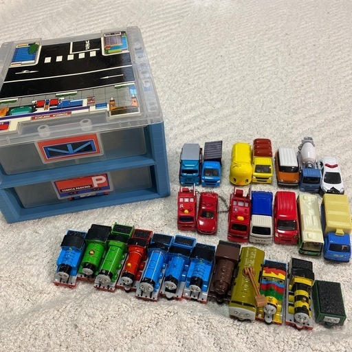 トミカまとめ売り　パーキング収納ボックスつき