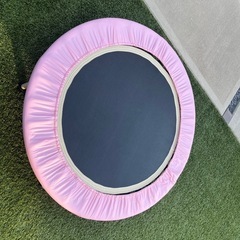 子供用トランポリンの画像