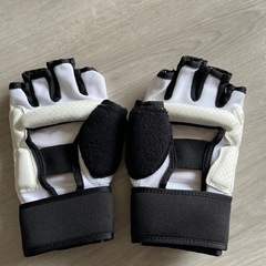 BurneStyle  グローブとシューズの画像