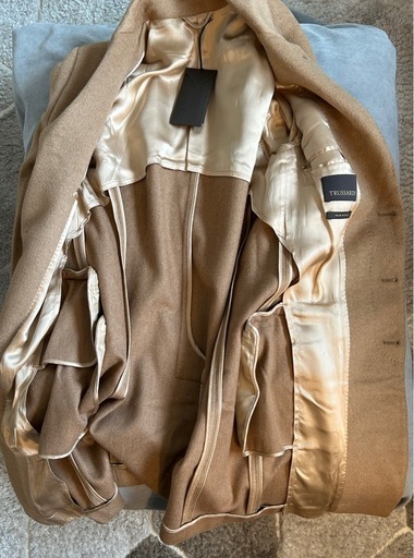 美品　TRUSSARDI ベージュ チェスターコート　イタリア製　44サイズ
