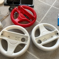 wiiU〔ジャンク品)+マリオカートハンドルの画像