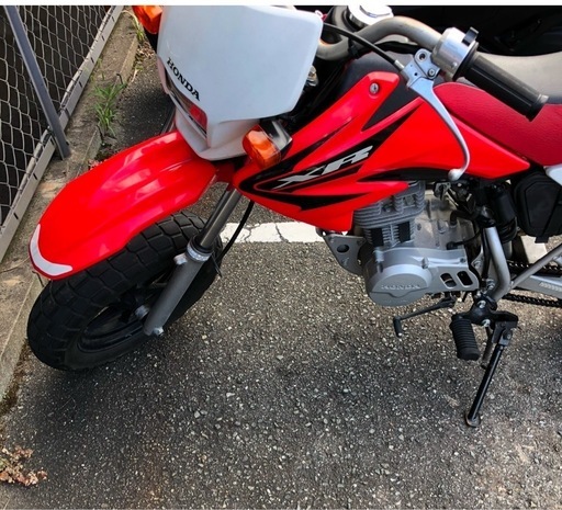 XR100 モタード