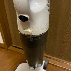 ハイアール　サイクロン式 スティック型 掃除機 の画像